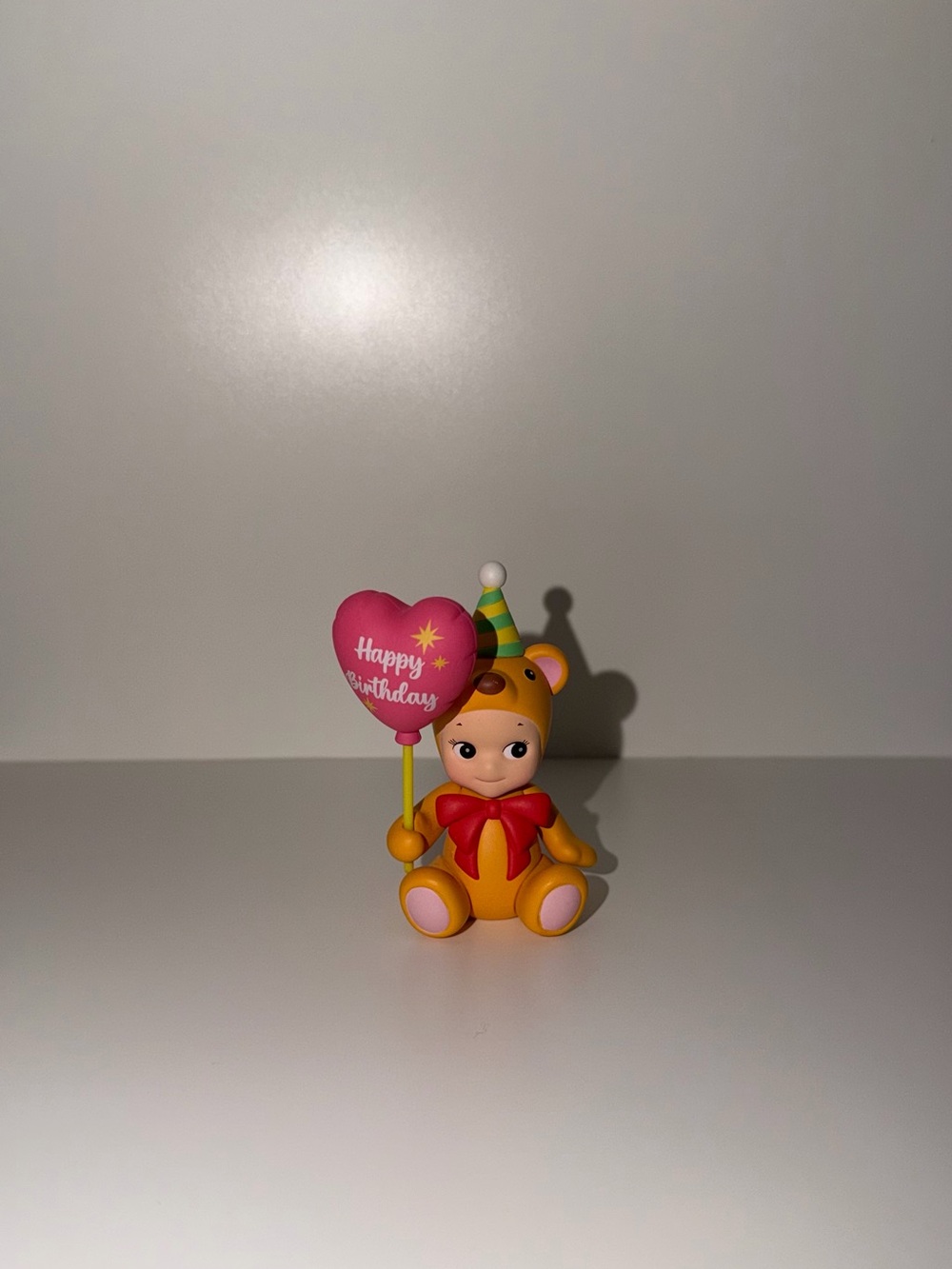 Sonny Angel Birthday Bear - Picture 4 of 5